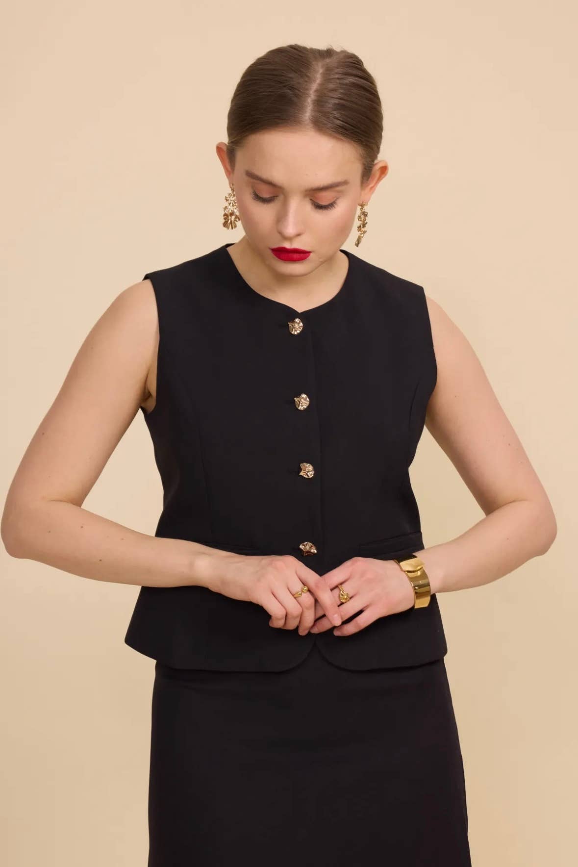 Frime - Wholesale Suit Vest - Women's - Sleeveless vest with golden buttons - 311523