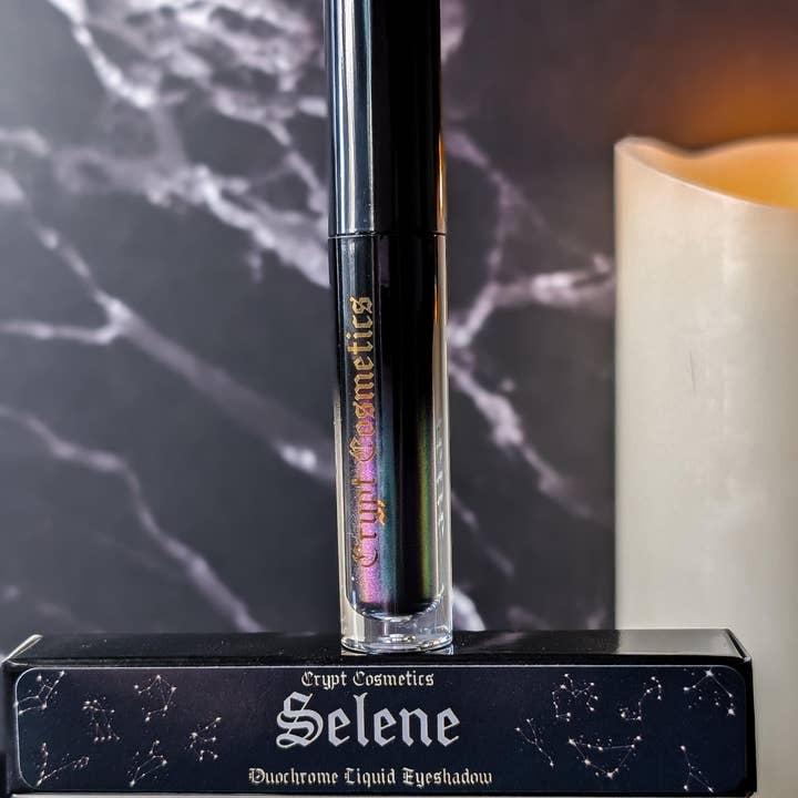 SELENE - Duochrome liquid eyeshadow for wholesale by Crypt Cosmetics
