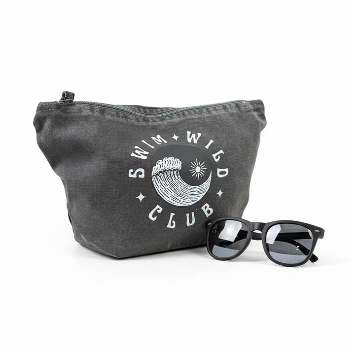Schwimm Wild Club Reißverschlusstasche Stonewash Schwarz für den Großhandel von the Cornish studio