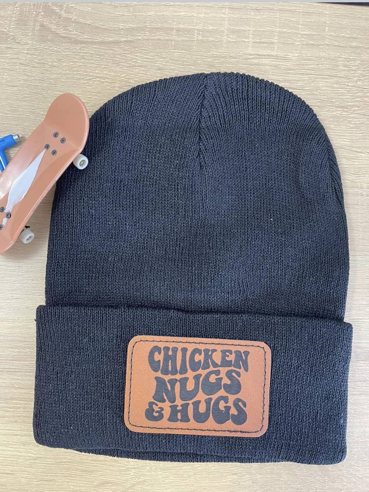 Bonnet Chicken Nugs and Hugs Patch pour la vente par Beer Budget Designs