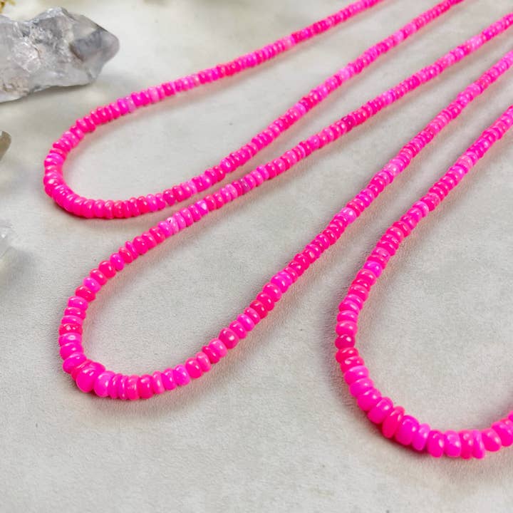 Igni// Collier à perles Heishi en opale de feu rose vif et autres tendances Résultats pour perle heishi en vente B2B. Retours gratuits et paiement à 60 jours sur Faire sur Faire.