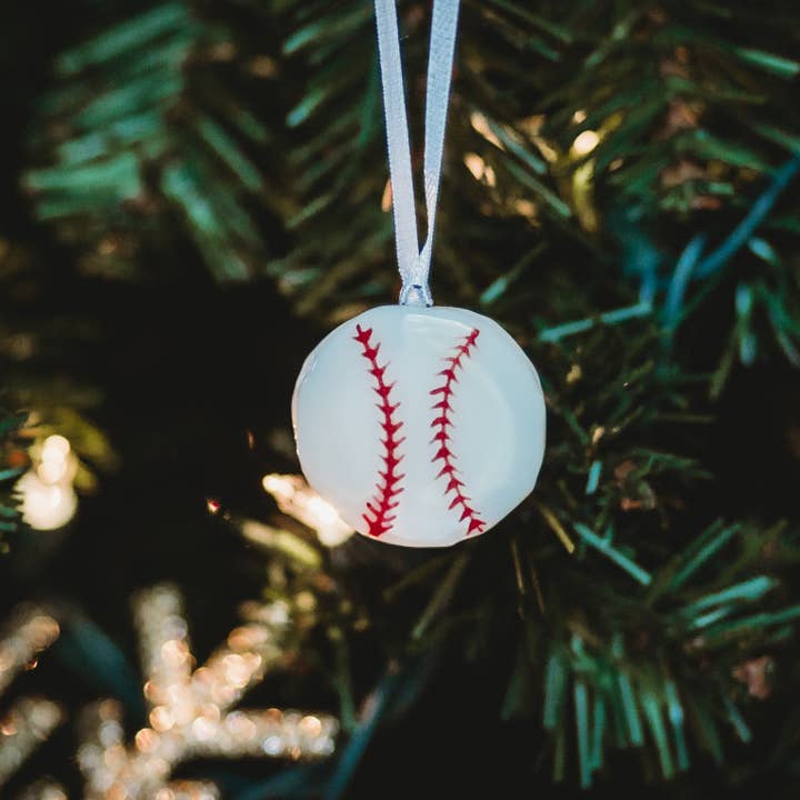 Décoration en verre pour balle de baseball pour la vente par Station pôle Nord inc.
