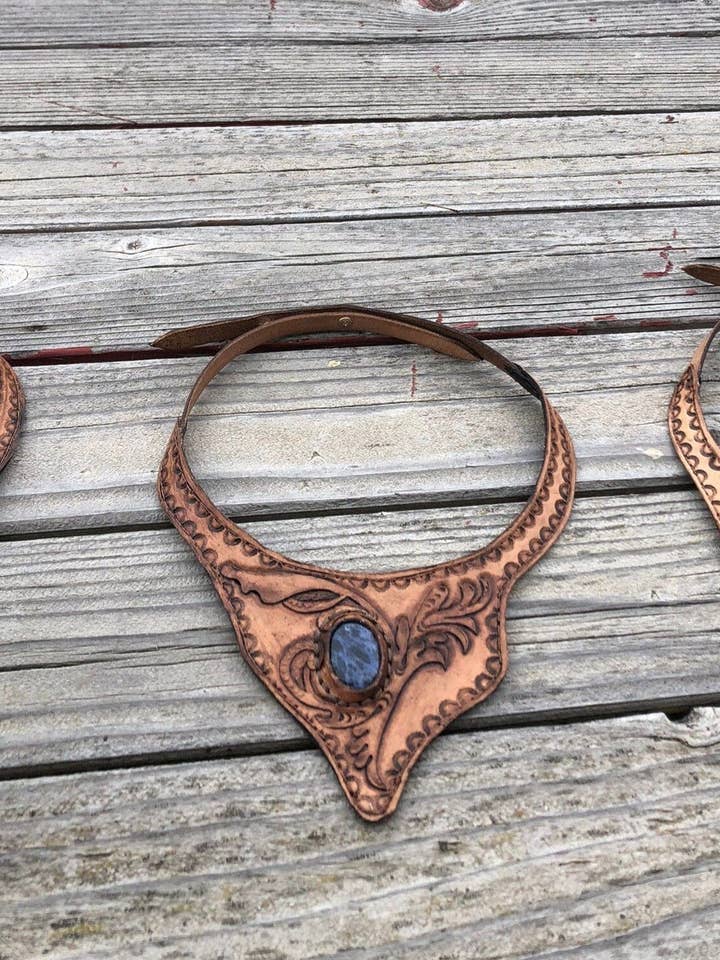 Læderhalskæde med læderfrynser | Lædertilbehør for engroshandel hos AnH Silvertip Designs