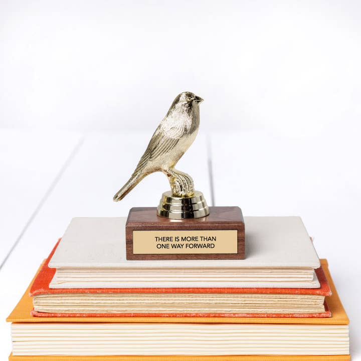 Jenni Earle - Wholesale Decorative Figurine - Encouragement Trophy - "THERE'S MORE THAN ONE WAY FORWARD" 4