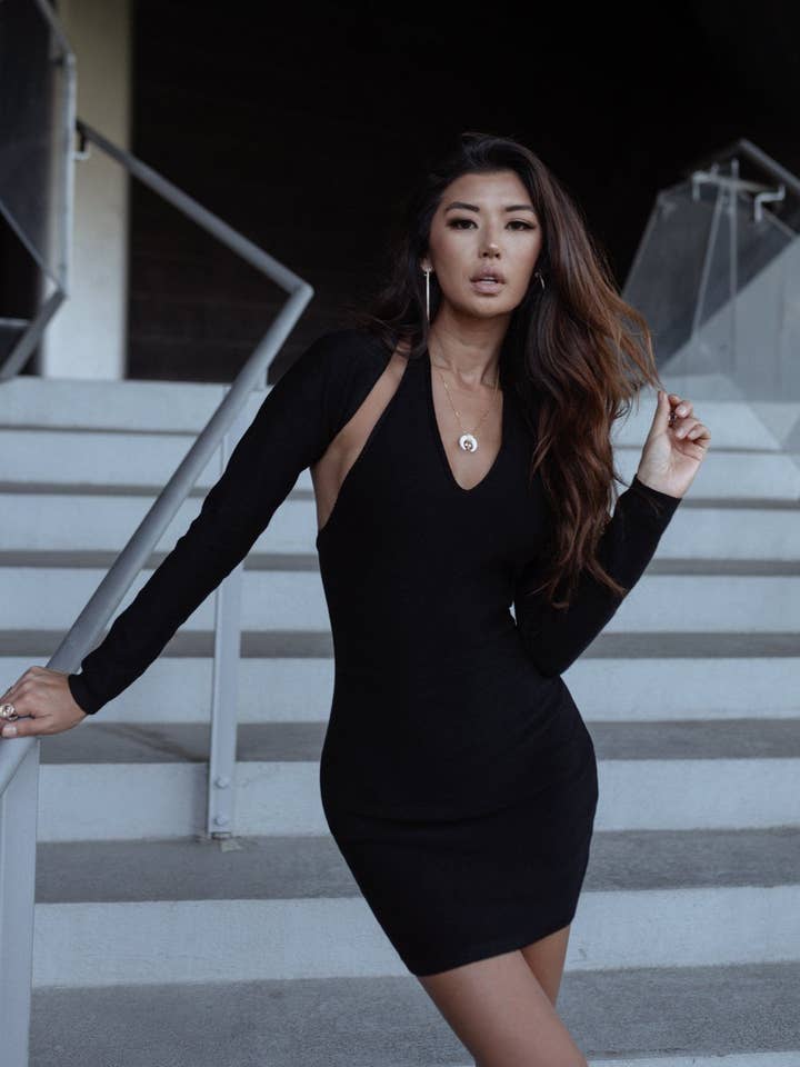 Conjunto de vestido y cárdigan de punto en la ciudad para venta al por mayor de MUSE FASHION