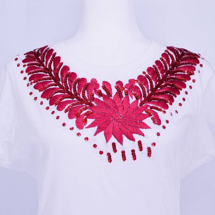 Hand Broderet T-Shirt -Hvid- Rød for engroshandel hos My Little Maria