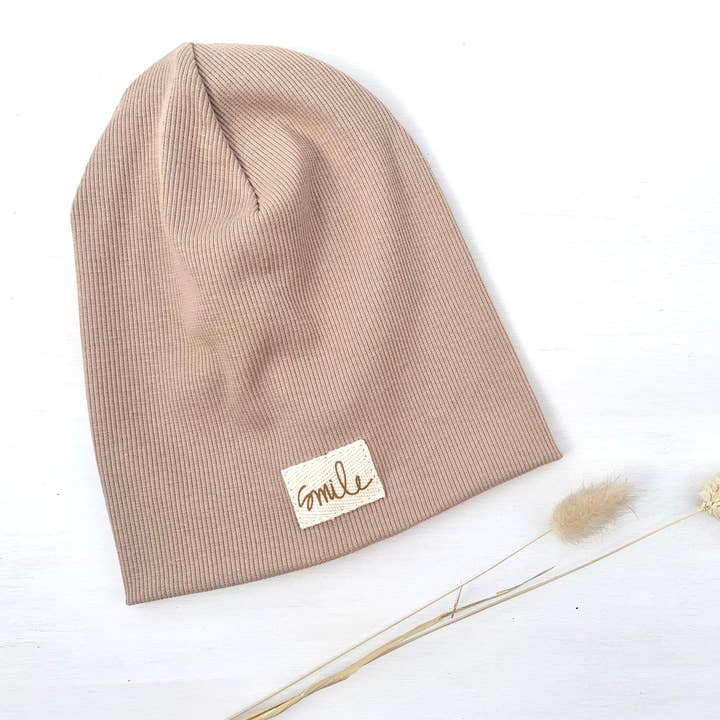 rib beanie | smile | amandels voor wholesale door lütt & Lang