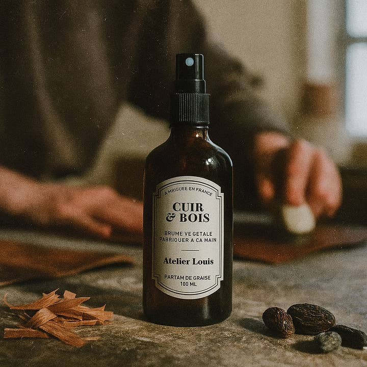 Leather and Wood Vegetable Mist for wholesale by Atelier Louis