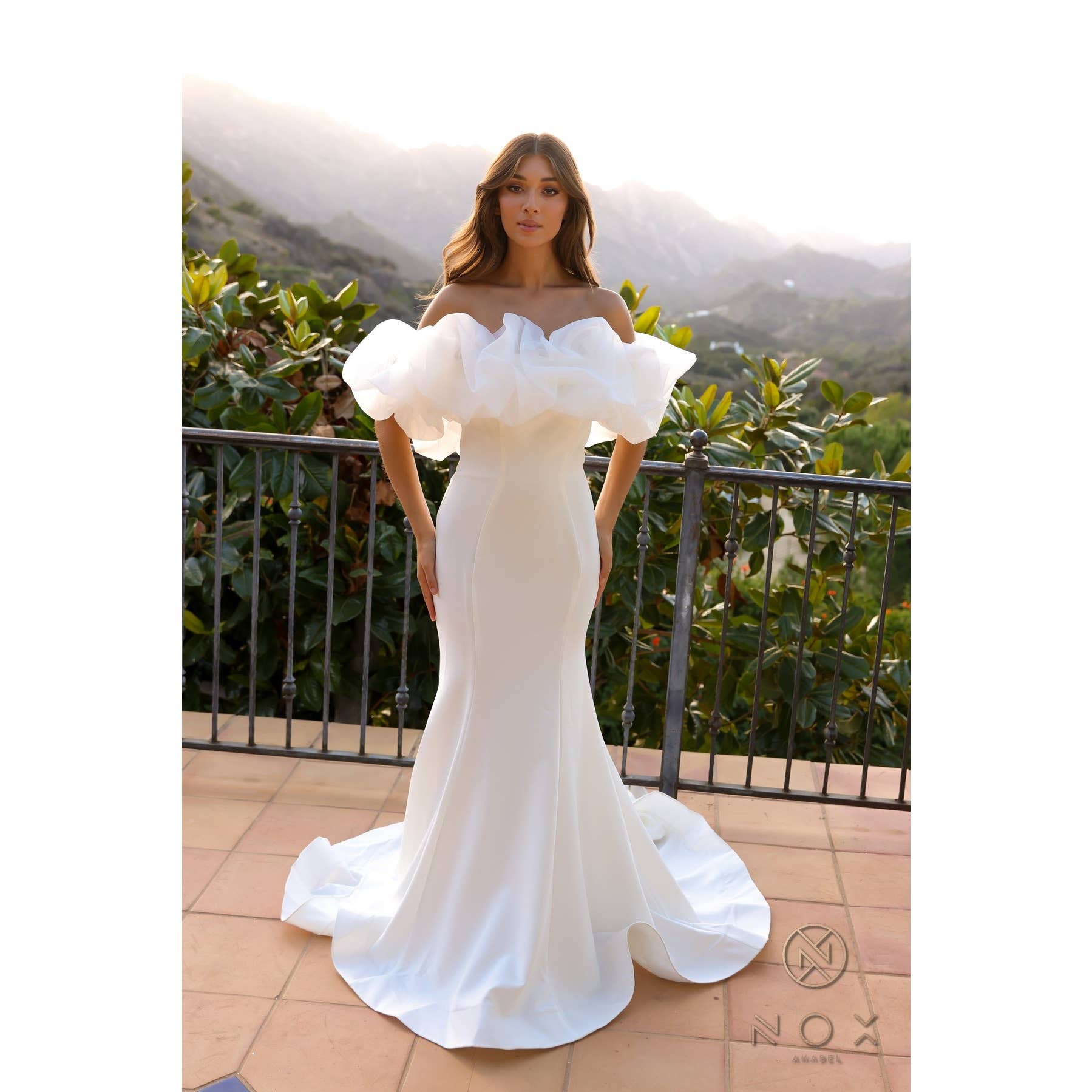 BLANCO Vestido de novia sirena con volantes fuera de los hombros JW984 de venta al por mayor en Faire2