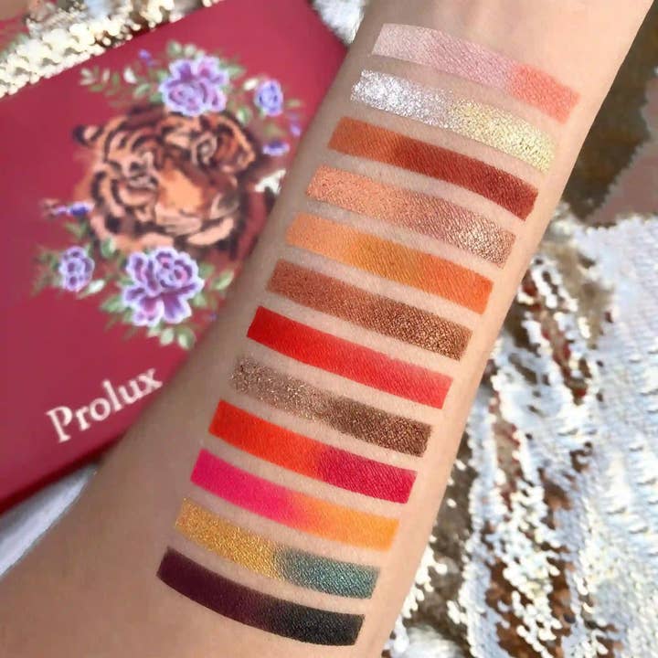 Efon International Corp. – Großhandel Lidschattenpalette – Tiger Eyes - 42 Farbduo-Finish Lidschatten-Make-up-Palette10