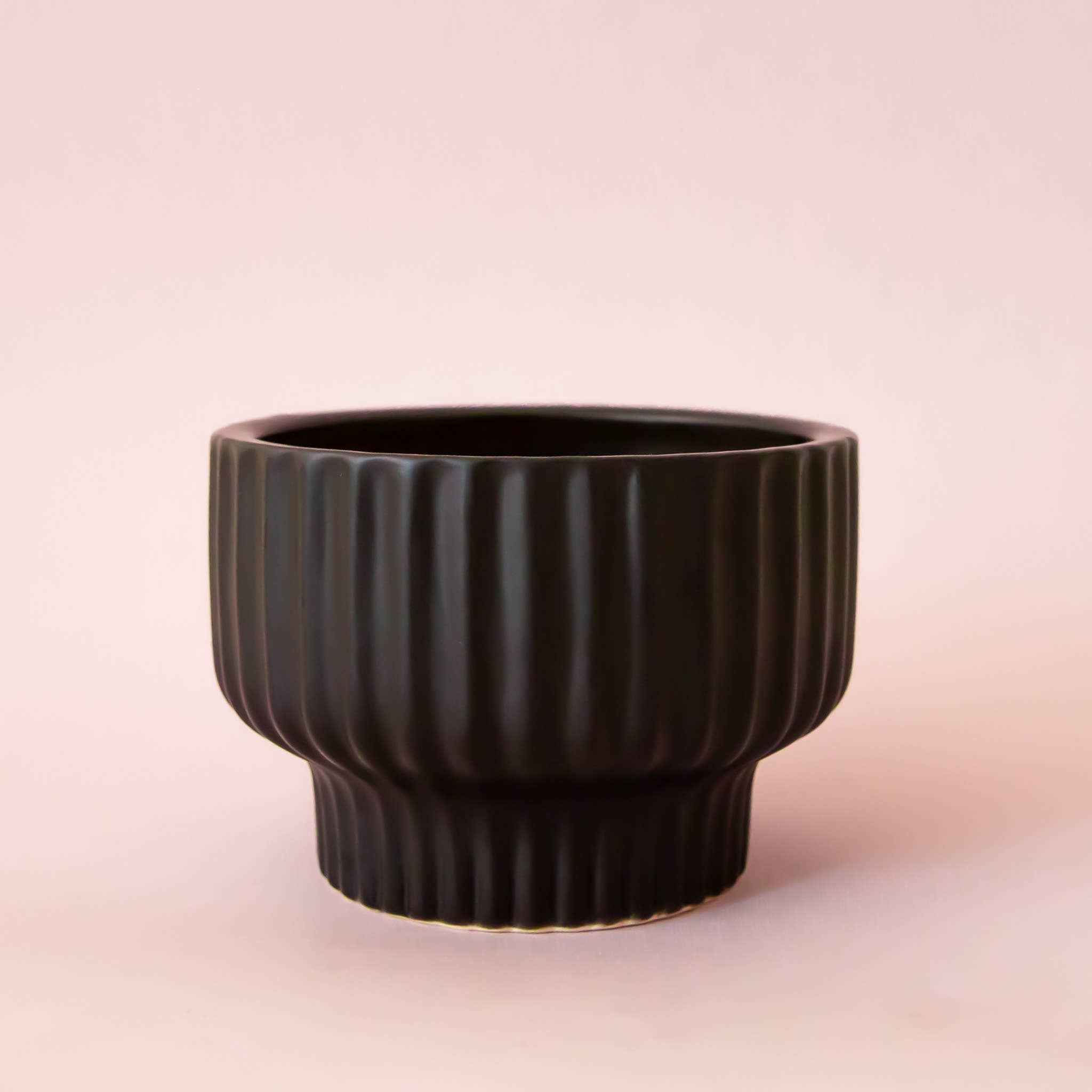 Jungle Club - Wholesale Plantenpot - Presley Sokkel Plantenbak | Zwart2