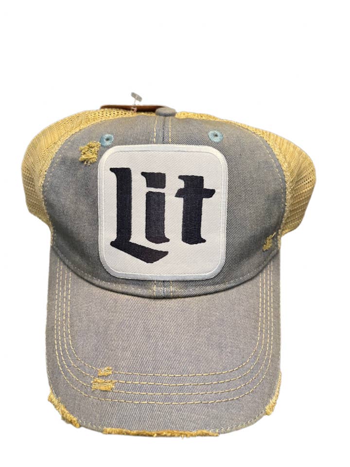 Éclairé pour la vente par Wild Oates