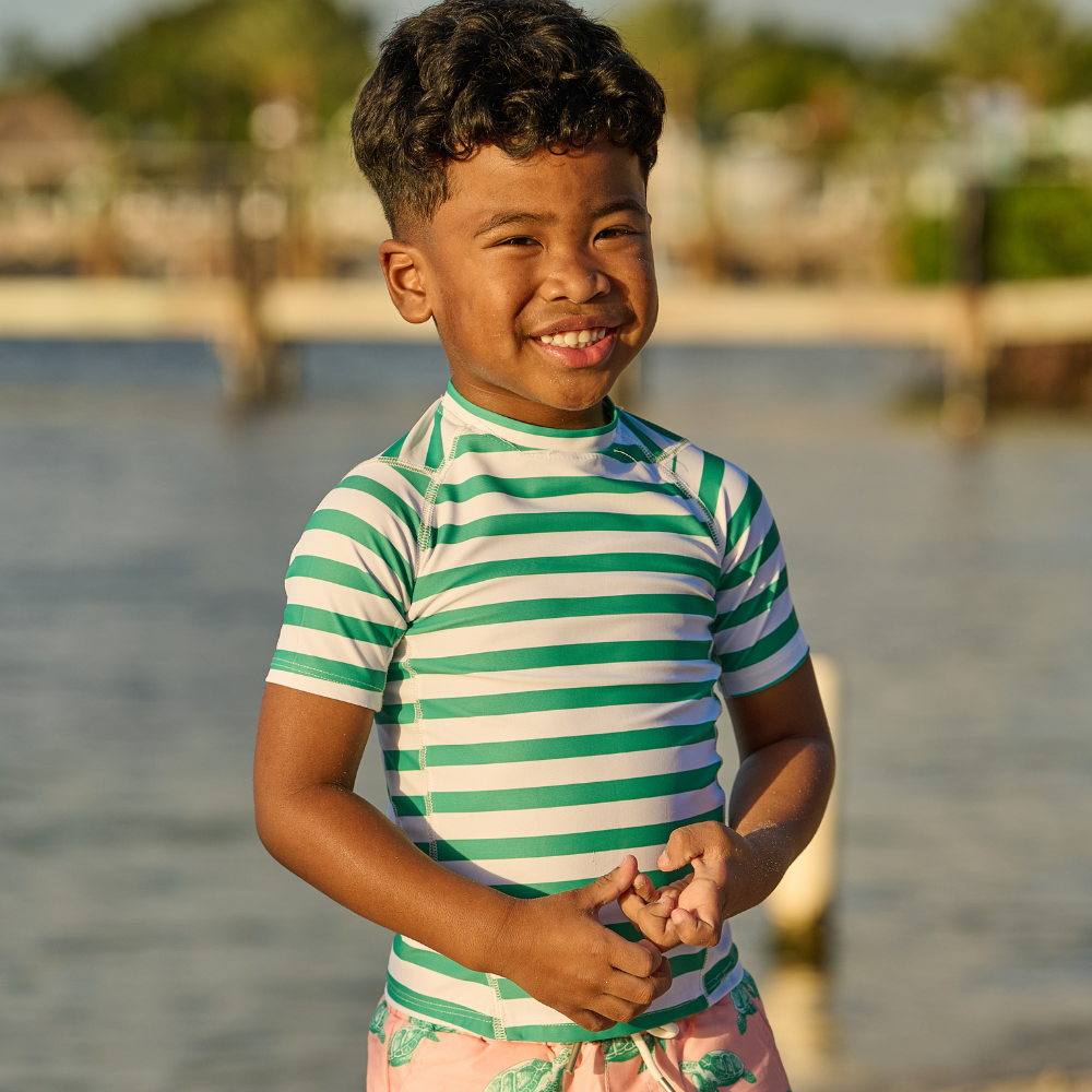 Sugar Bee Clothing - Vendita all'ingrosso Pezzo di sopra del costume - Bambini - Costume da bagno estivo per bambini - Rashguard - Verde Tartaruga Marina0