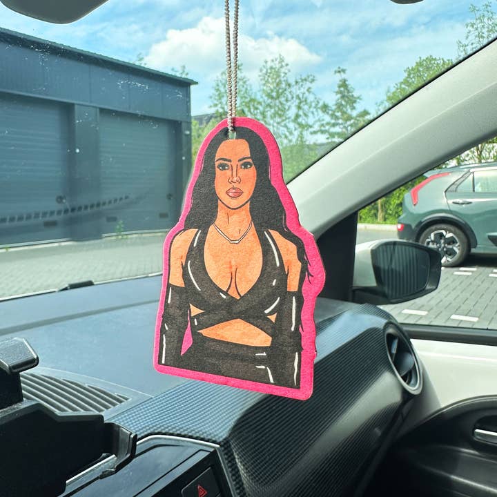 Studio Soph (We Pay Your Import Fees - We Ship DDP) – Großhandel Lufterfrischer – Kim Kardashian Lufterfrischer mit Vanilleduft2