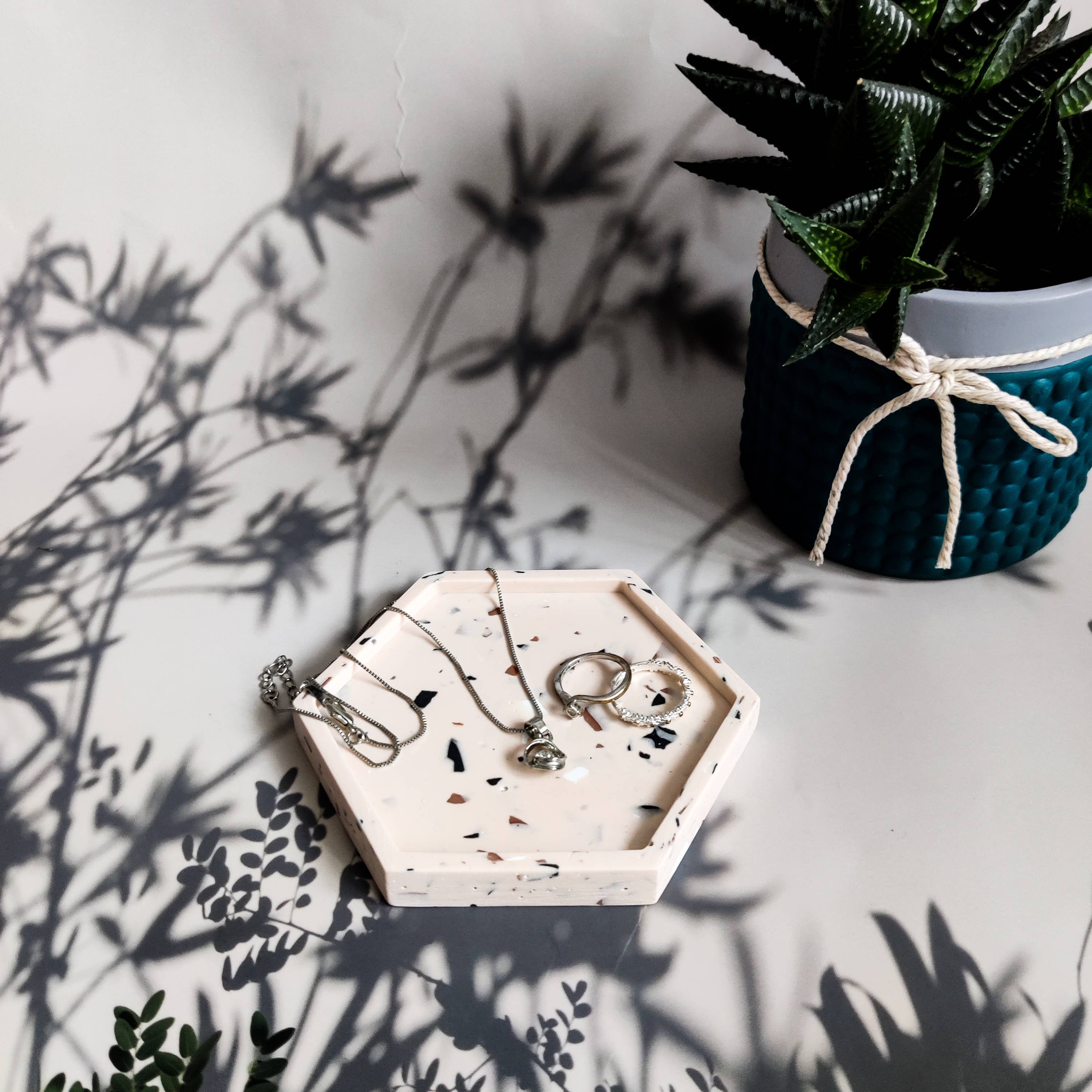 The Sage Rose Studio – wholesale Jewellery dish – Terrazzo peach hexagonal jewellery tray
