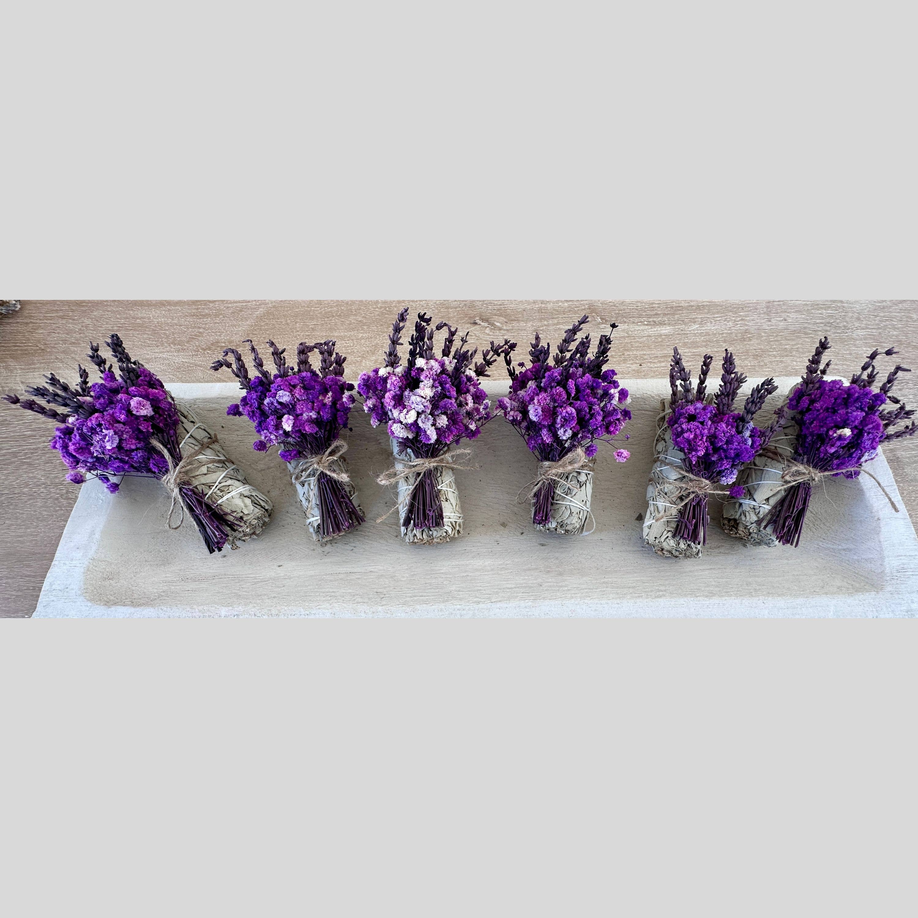 Picki Nicki – Großhandel Salbeibündel – Weißer Salbei mit getrocknetem Lavendel & violetten Blumen6