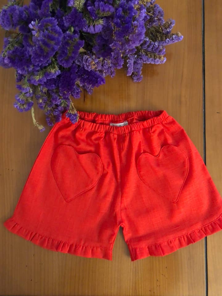 Pantaloncini in Lino Rosso Cuore per la vendita all'ingrosso da parte di Maria Jasmim Baby & Child