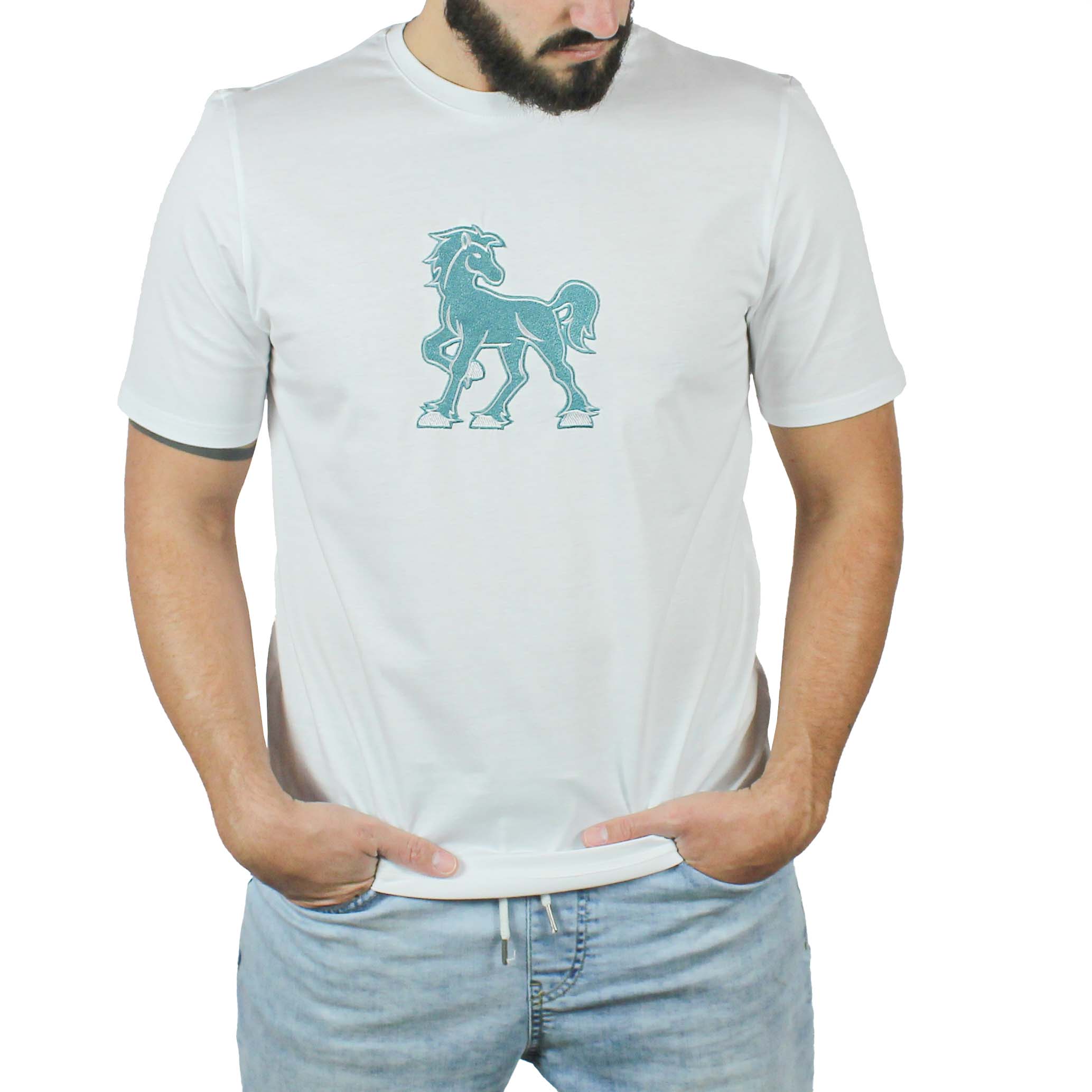 Gruppo Quinto Srls - Wholesale T-Shirt - Men's - White T-shirt with Vinto embroidery2