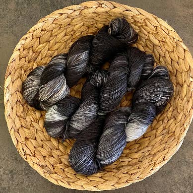 Laine à chaussettes 4 brins « Shadow » - écheveau de 100 g pour la vente par Die Wollwichtel