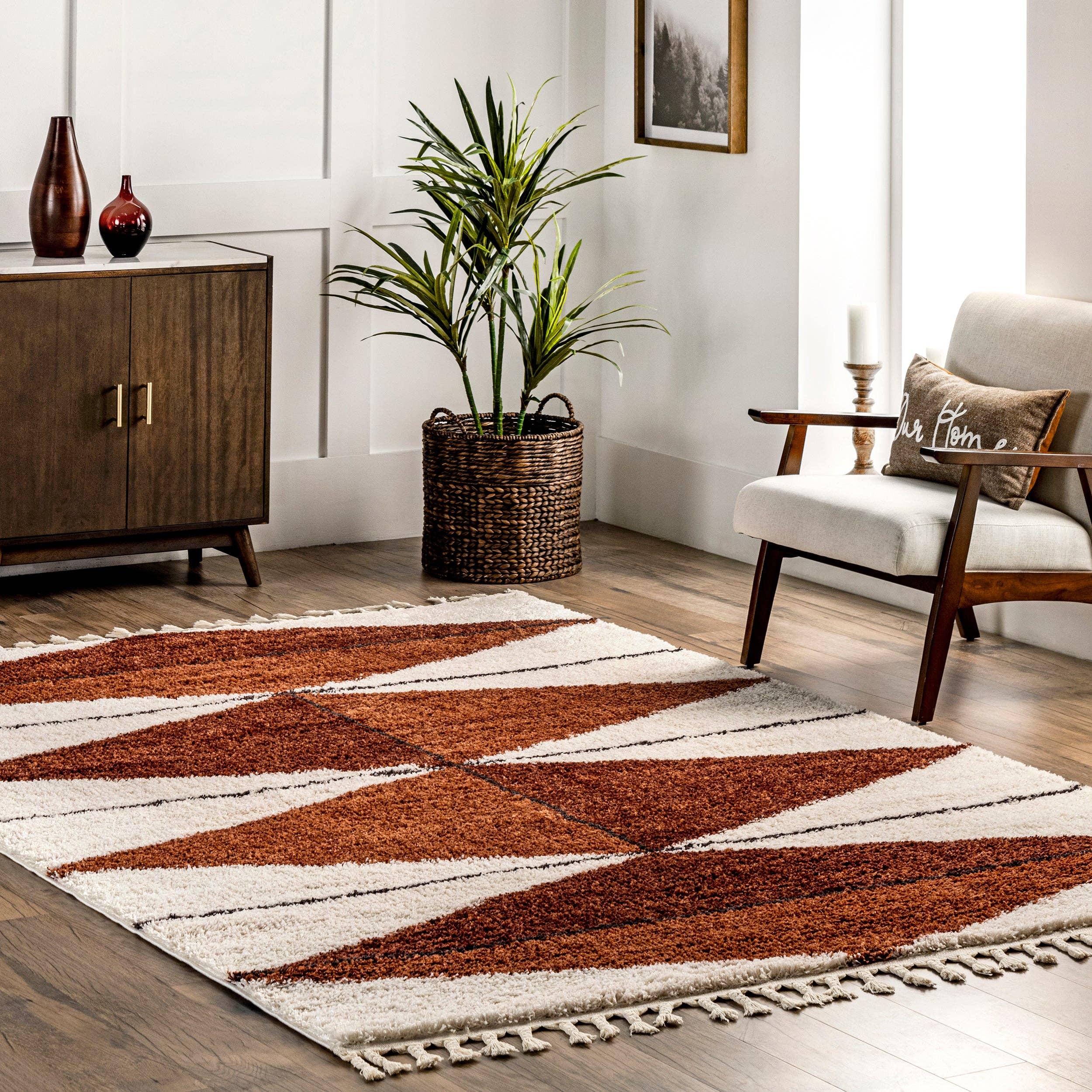 Rust Kali Shaggy Diamond Tassel Area Rug for wholesale on Faire0