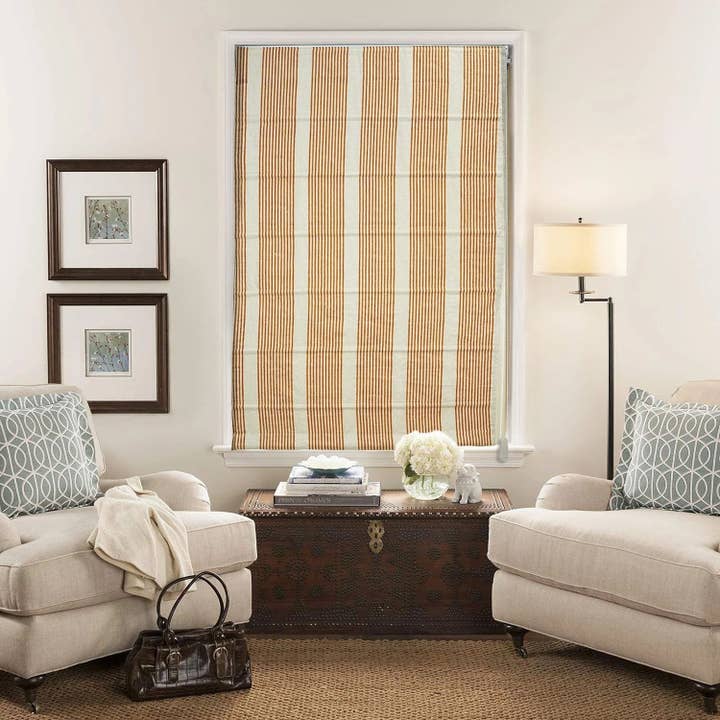 Dekorativer Blumenprint Römischer Vorhang aus reinem Leinen-Saat Samundar für den Großhandel von Fabdivine