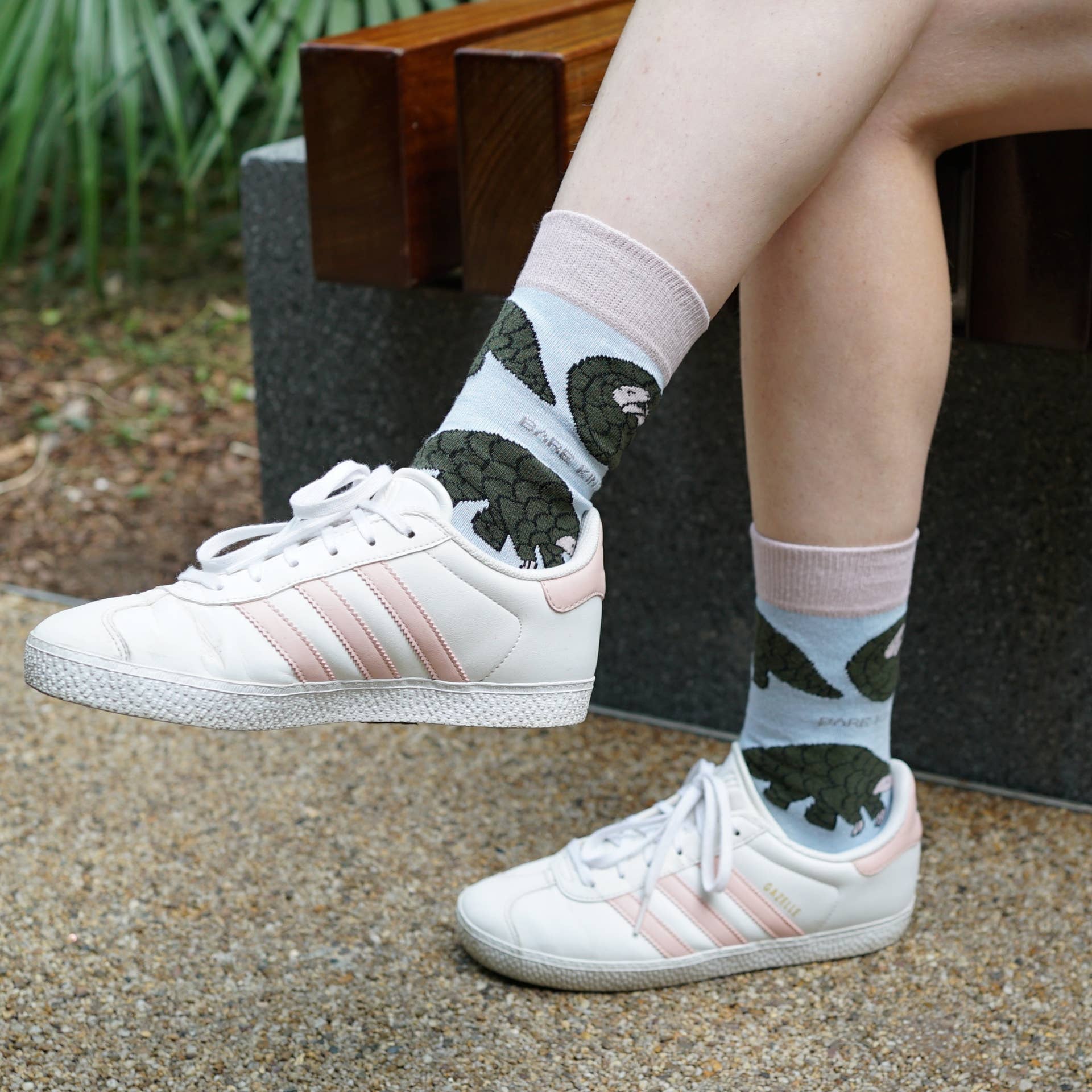 Bare Kind Socks - Vente Chaussettes – unisexe - Chaussettes Pangolin en bambou bleu pastel8