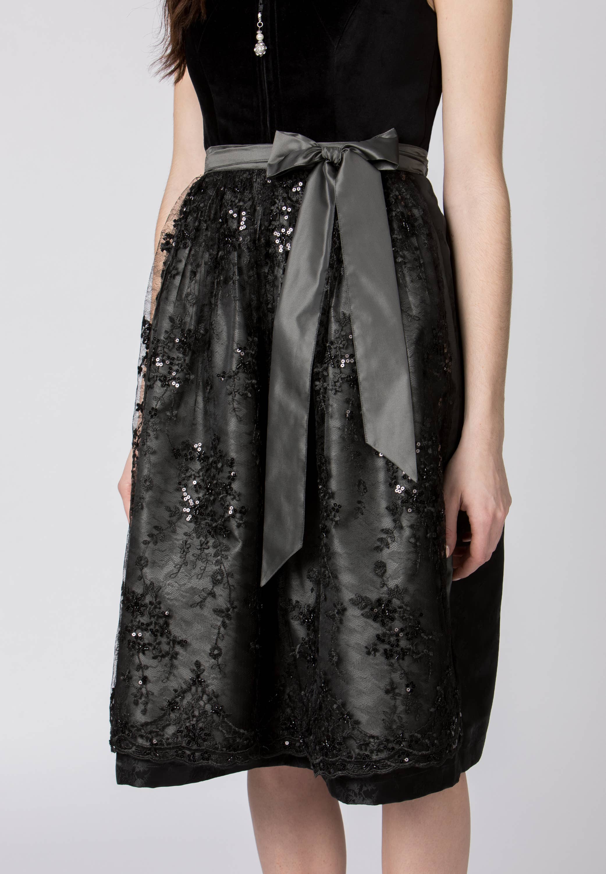 black Dirndl Esta for wholesale on Faire3