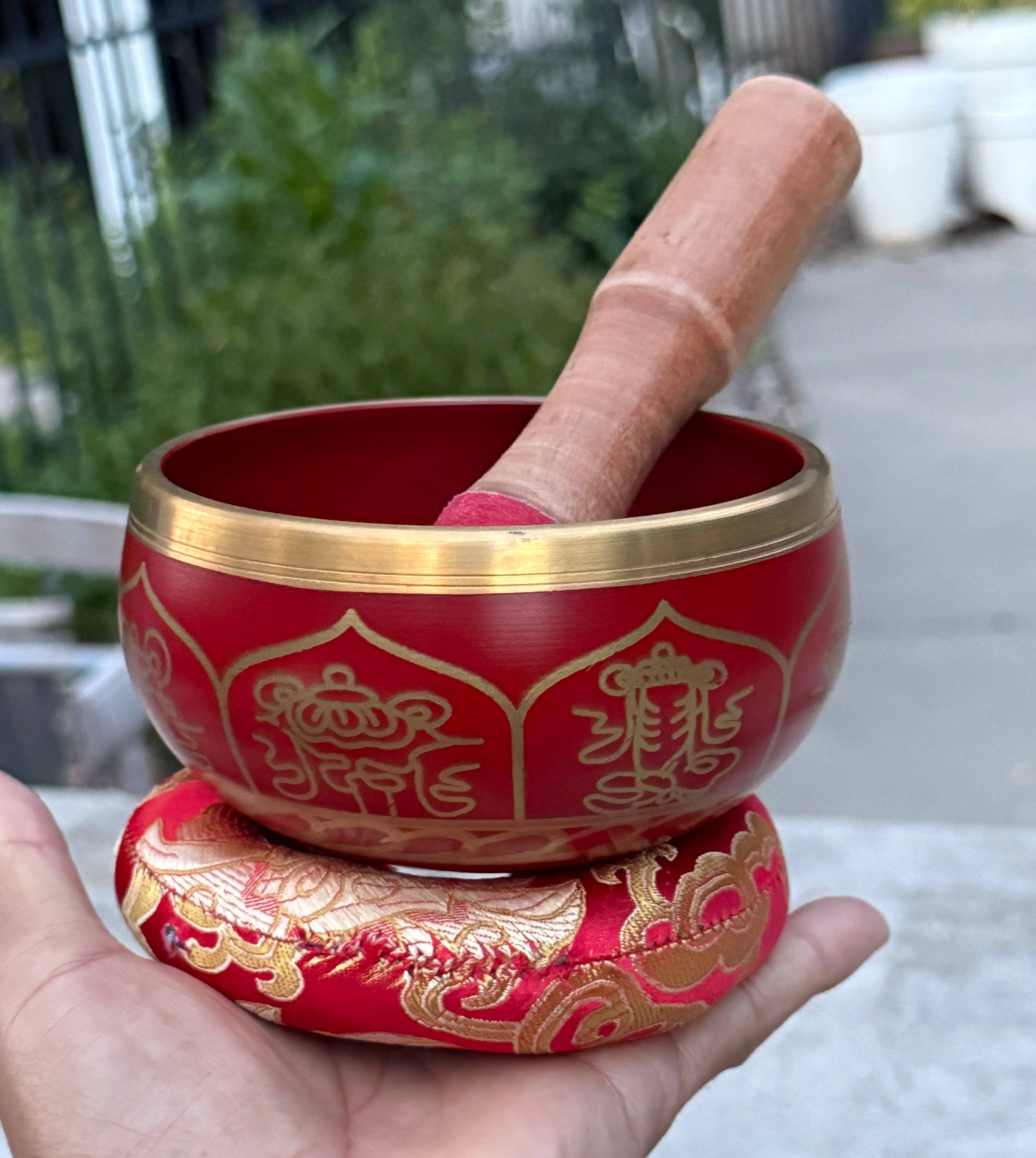 Lungta Imports - Wholesale Meditation Supplies - Singing Bowl Complete Set ~ 8 Lucky Symbols ~ For Meditation21