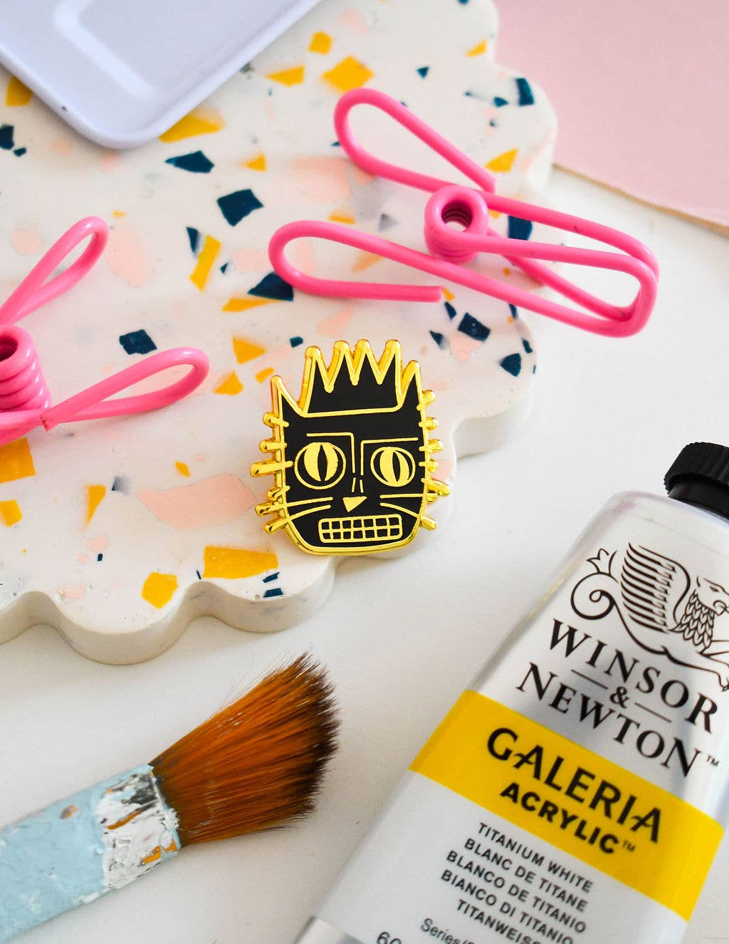 Niaski - Feline Fine Art (USA DUTIES PAID) - Wholesale Lapel Pin/Button - BasquiCAT Cat Artist Pin3