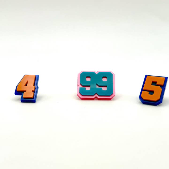 Épingle à chapeau esprit numéro personnalisé pour la vente par Fox & Flock