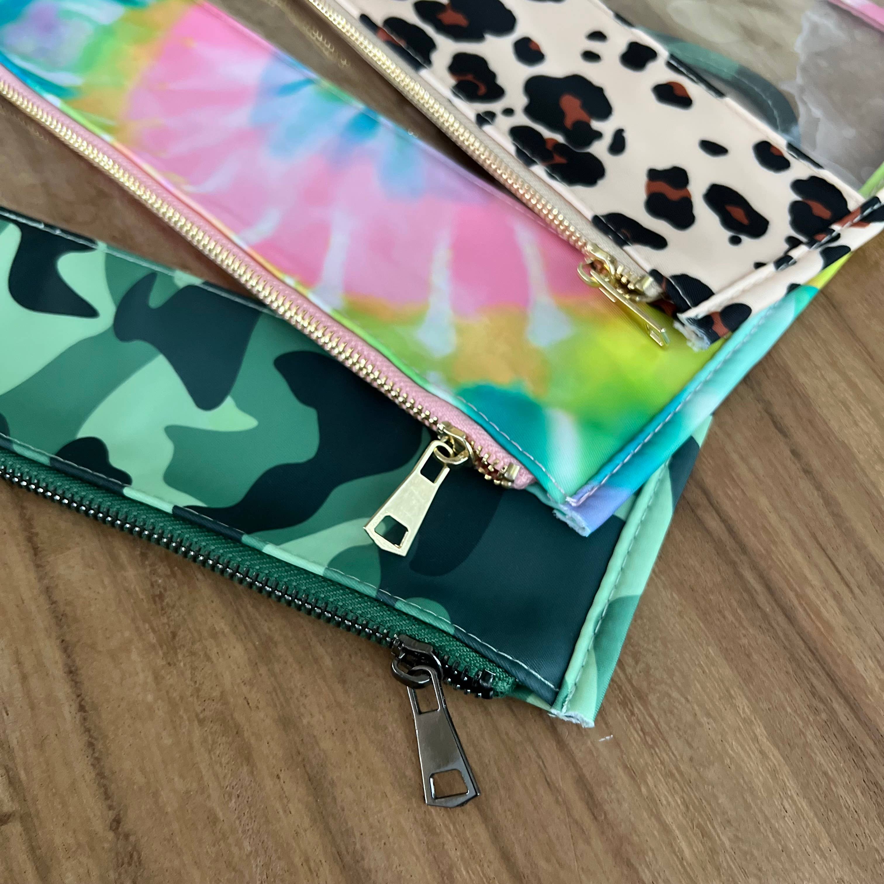 Palmy Pineapple - Wholesale Pouch - Women's - Nylon Top Clear Pouch with Chenille Letters of Your Choice25