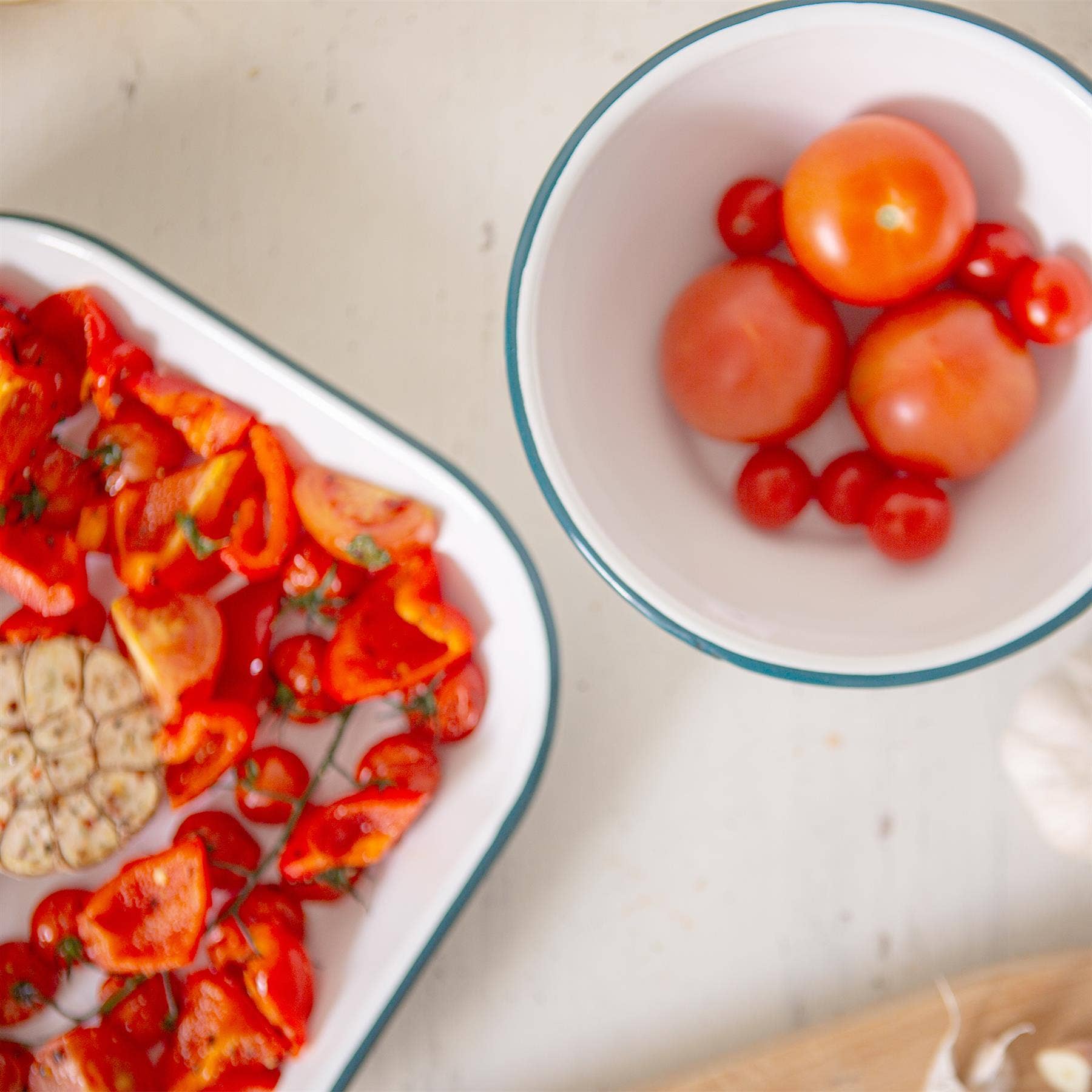 Rinkit Ltd - Wholesale Baking Dish - 24.5cm x 24.5cm White Square Enamel Baking Tray - By Argon Tableware8