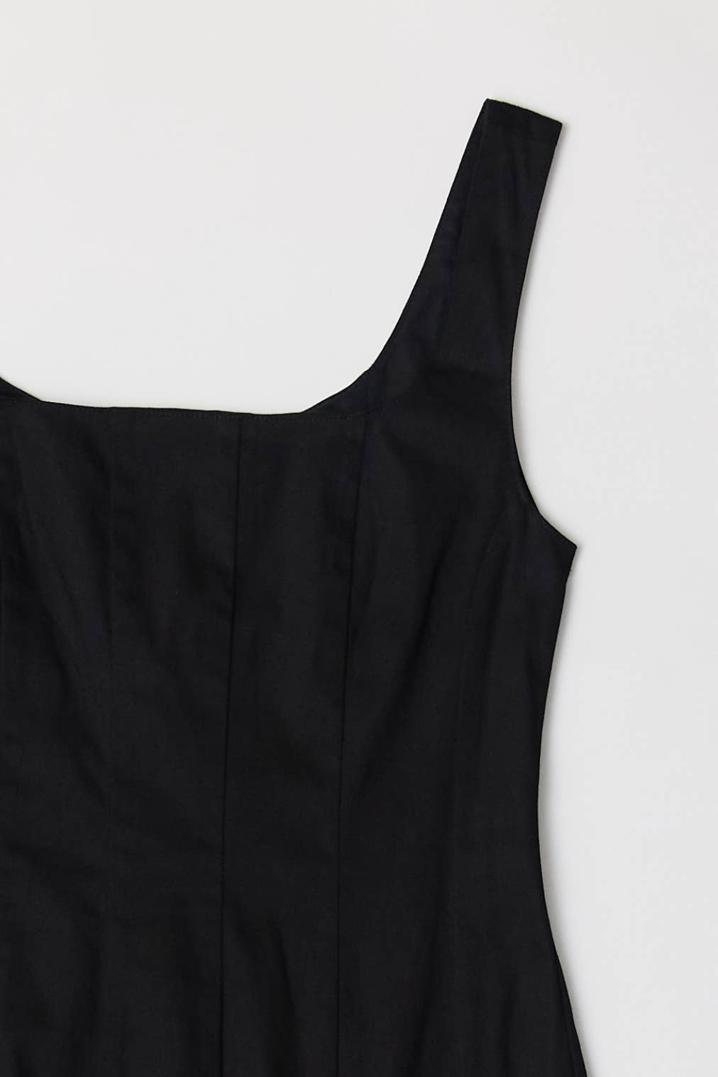 MOD REF - Wholesale Dress - Women's - The Lyra Dress | Sleek Paneled Bodycon Dress6