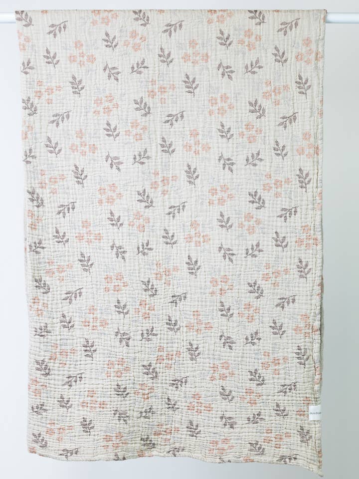 Jeté en mousseline à fleurs pour la vente par Olive & Loom