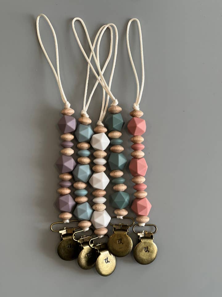 Luca Suce/Jouet - Petite pour la vente par Three Hearts & Co./EMO & CO.