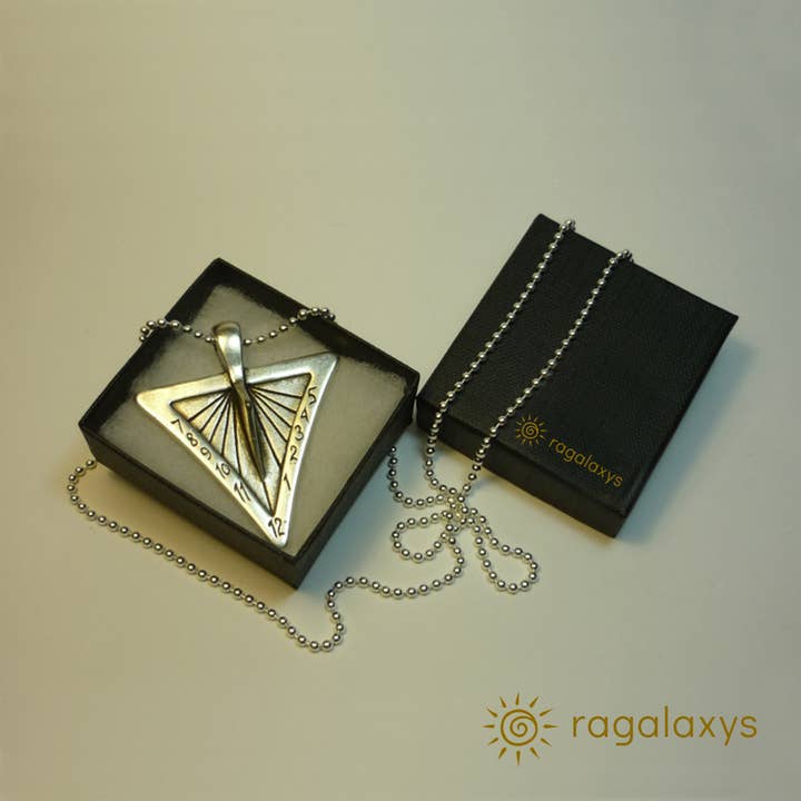 Ragalaxys - Vendita all'ingrosso Collana con ciondolo/pendaglio - Ciondolo Zeus Sundial - catena in argento da 60 cm2