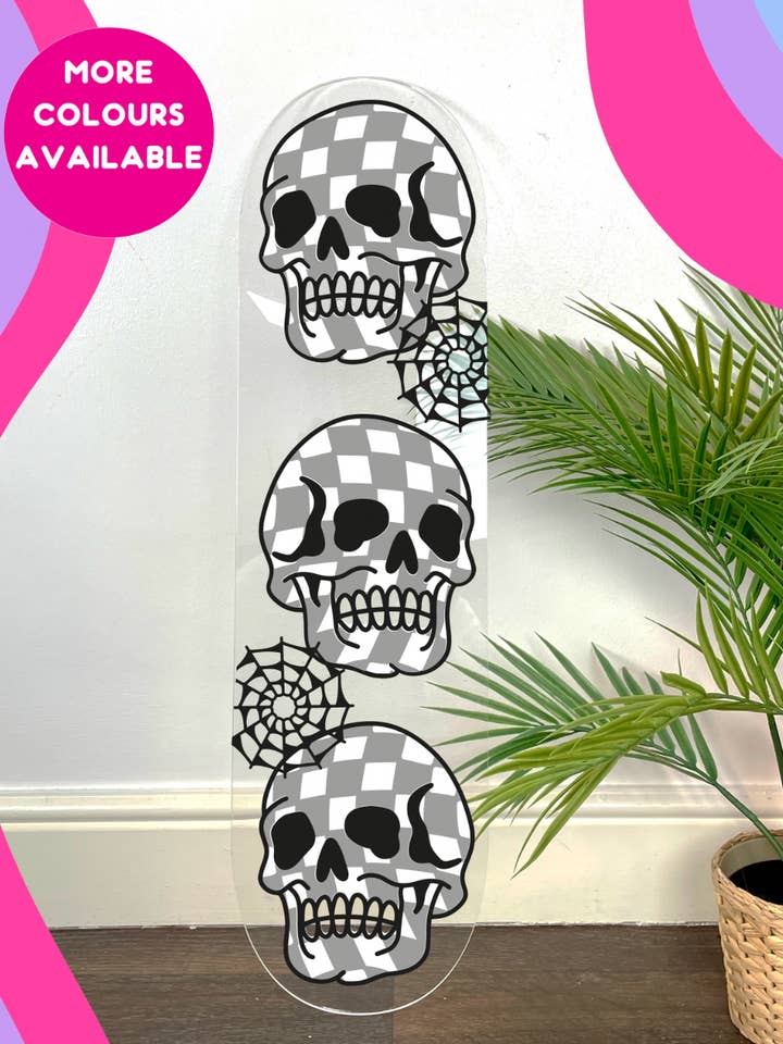 Planche de skateboard en acrylique transparent avec crâne et toile pour la vente par Buba Goods