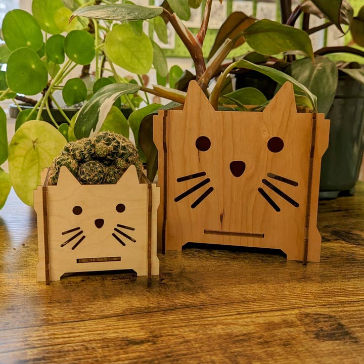 Kitty Cat Wooden Planter Box for wholesale by Catchpenny