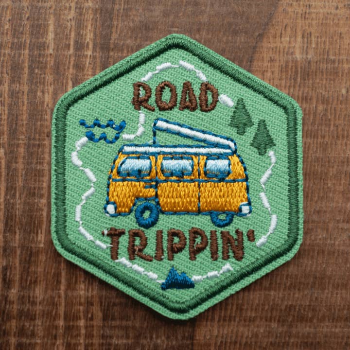 Road Trippin' | Patches thermocollants pour chiens et chats pour la vente par Besties Pets