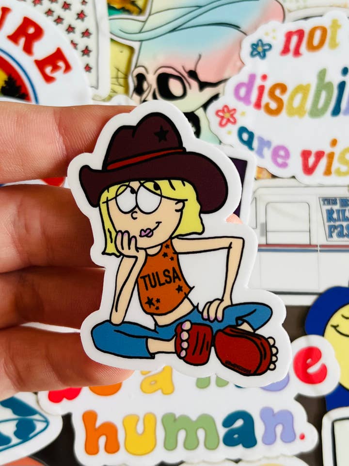 Lizzie elsker Tulsa-klistermærke for engroshandel hos Howdy Goods