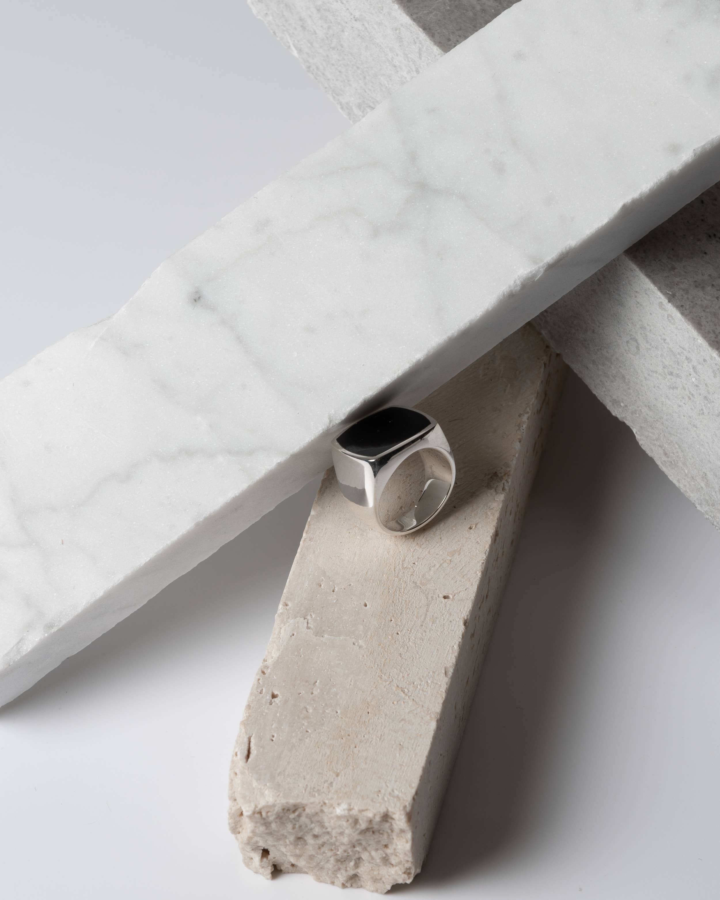 Crés-cere Rings - Wholesale Jewelry - Men's - Sydney Magna - 925 Sterling Silver Ring Black Onyx - Men5