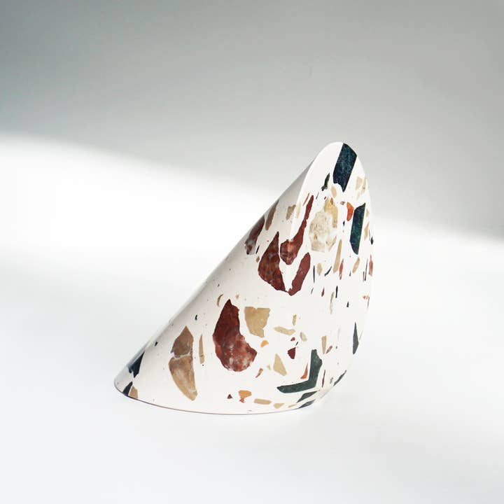 Studio Hausen – Engroshandel Bogstøtte – SOLID bookend Terrazzo