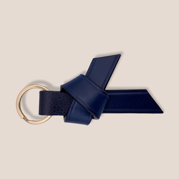 Porte-clés personnalisé en origata bleu nuit et autres tendances Résultats pour clé savon deb en vente B2B. Retours gratuits et paiement à 60 jours sur Faire sur Faire.