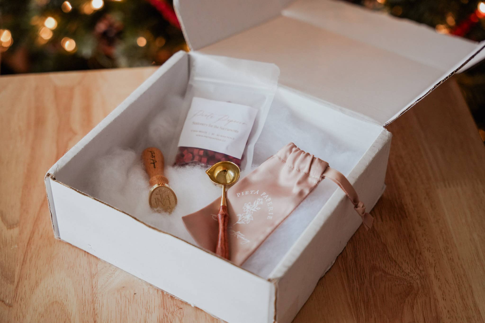 Pietà Paperie - Wholesale Sealing Wax - DIY Wax Seal Making Starter Kit with Spoon0