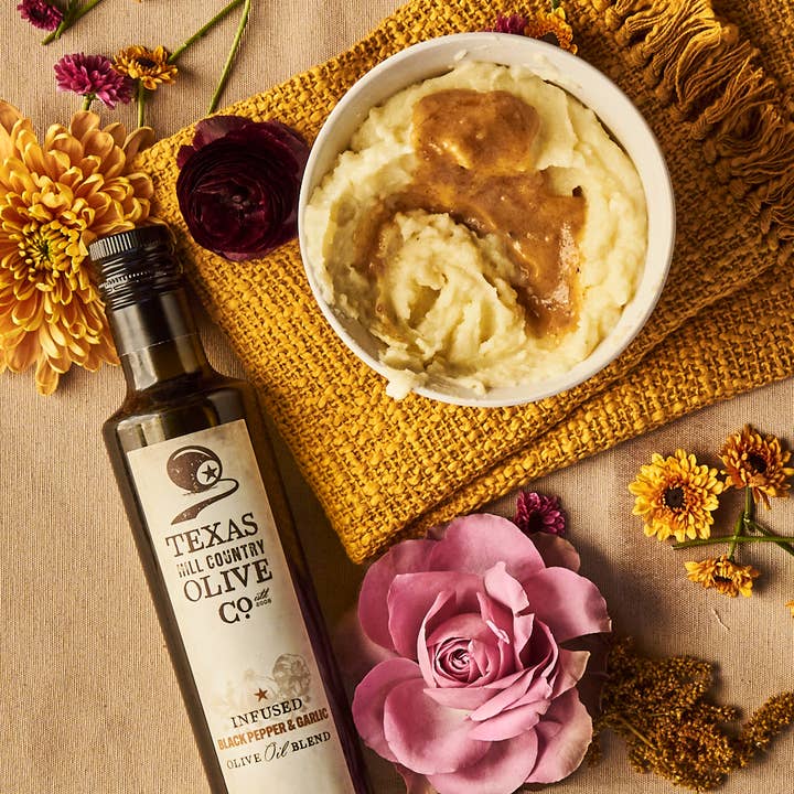 Texas Hill Country Olive Co. - Wholesale Olive Oil - Black Pepper Garlic Infused Olive Oil -100ml