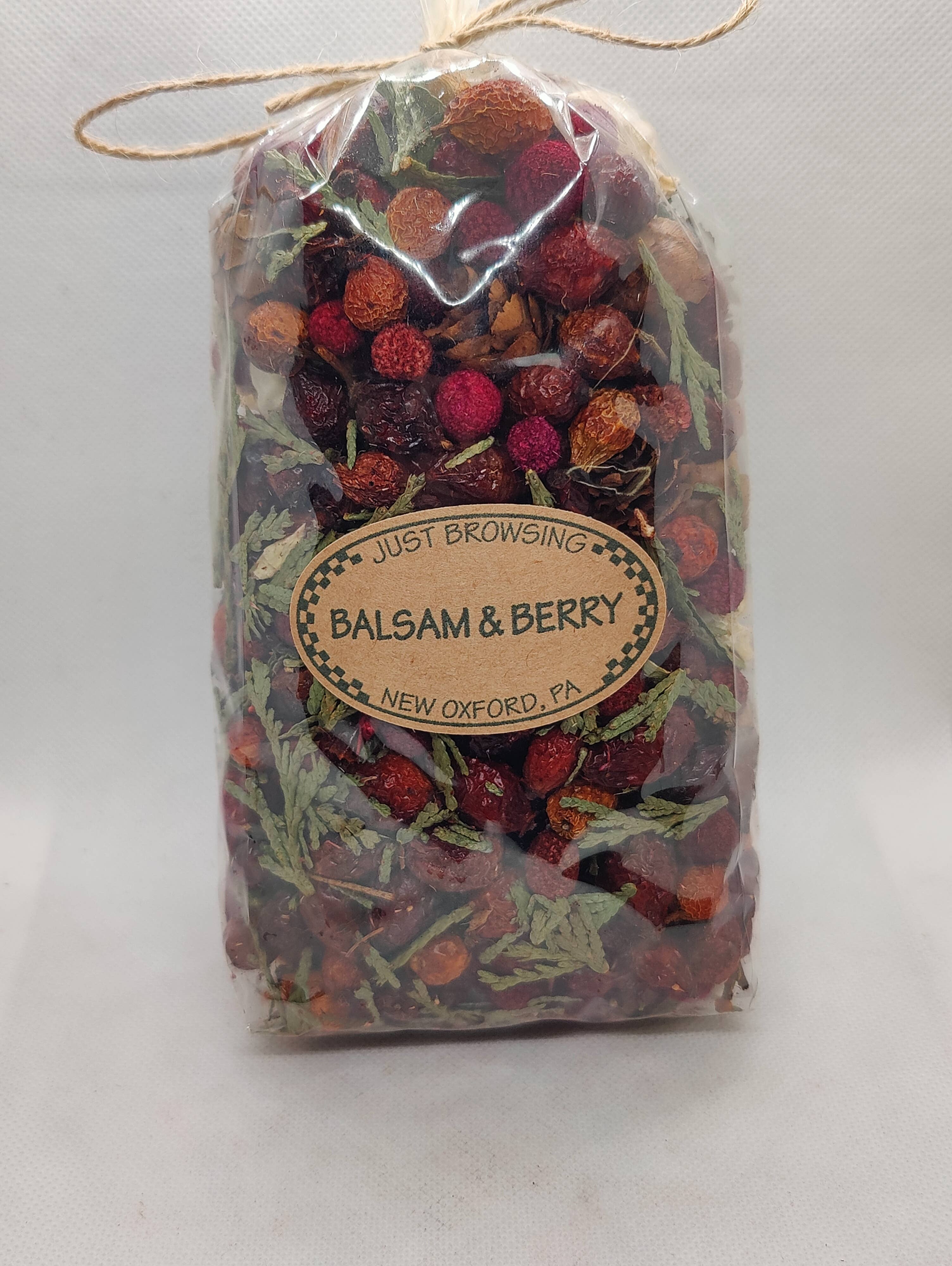 Just Browsing, LLC - Wholesale Potpourri - Scented Potpourri with Rosehips - Balsam and Berry - 4 Cup