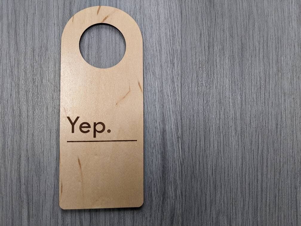 Chikai Shop - Vente Affichette de porte - Panneau de porte en bois « Do Not Disturb Yep Nope » avec 2 côtés7
