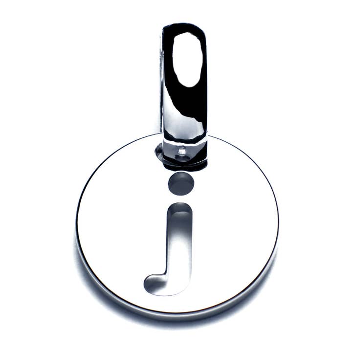 Medaglia Lettera J per la vendita all'ingrosso da parte di Woo's pure feelings