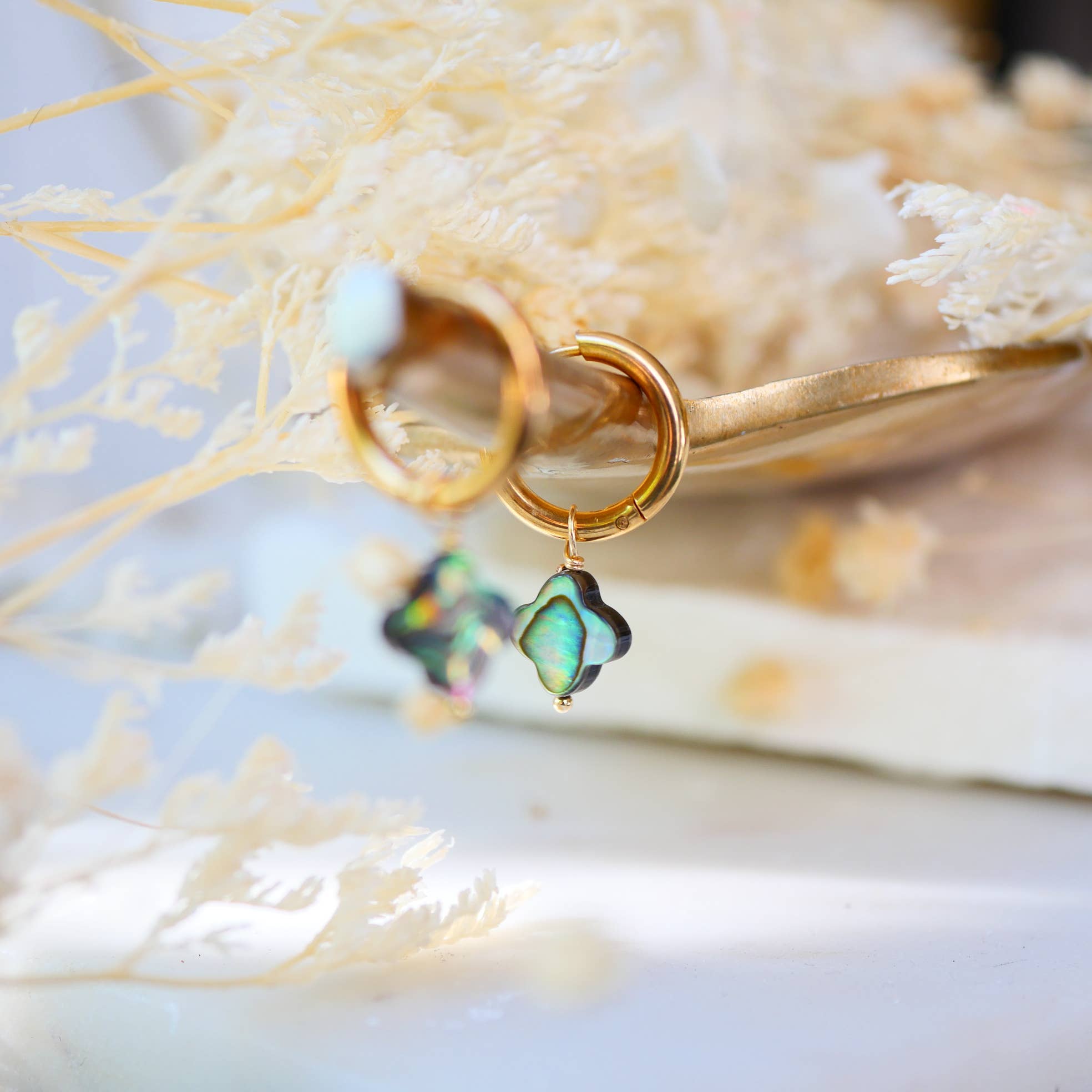 GINANDGER - Wholesale Dangle Earrings - RAHAYA EARRINGS PEARL ABALONE