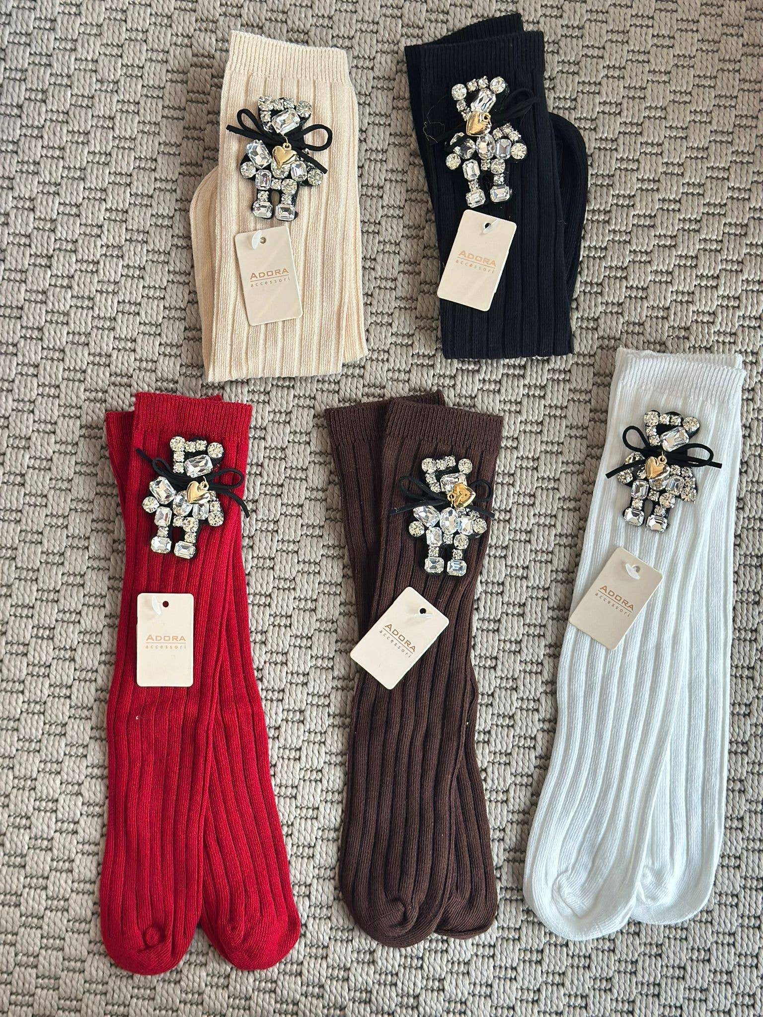 ADORA – Großhandel Socken – Damen – Socken mit Schmuckbärchen ✨🧸0